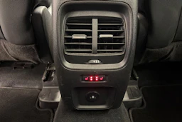 punainen Ford Kuga 2023 kuva 9.