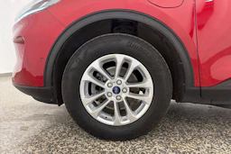 punainen Ford Kuga 2023 kuva 10.