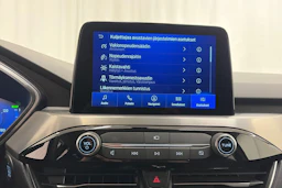 punainen Ford Kuga 2023 kuva 22.