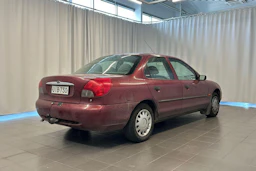 Punainen Ford MONDEO 1998 kuva 7.