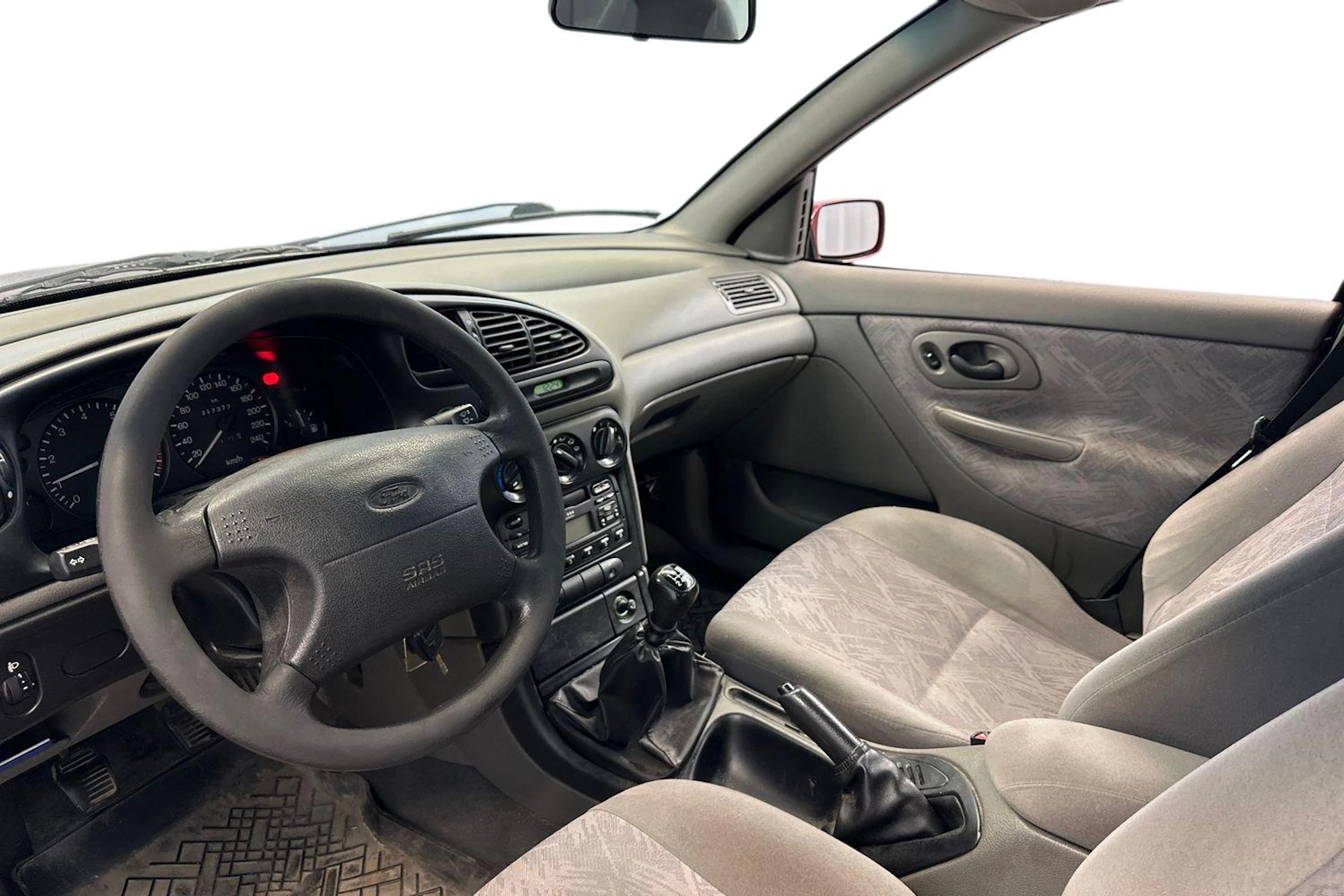 Punainen Ford MONDEO 1998 kuva 9.