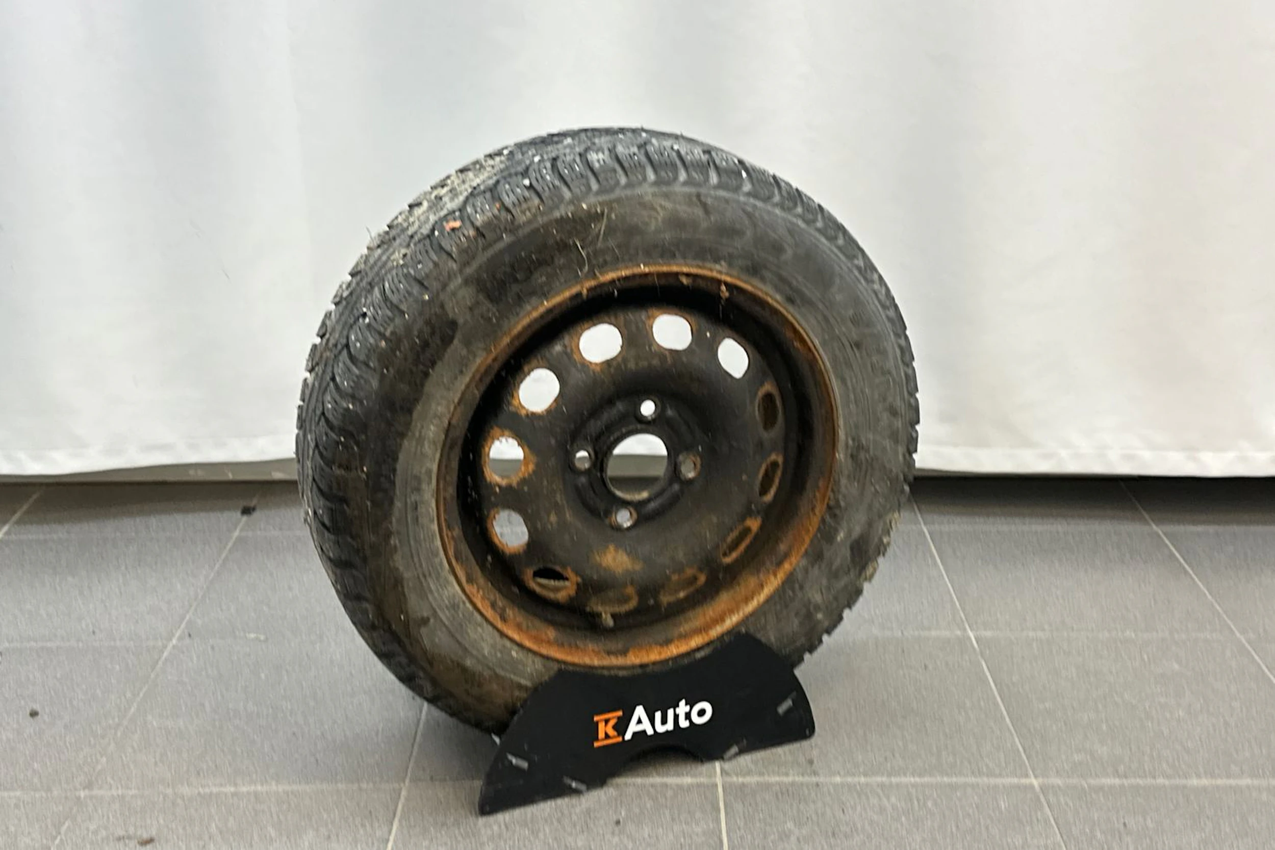 Punainen Ford MONDEO 1998 kuva 24.