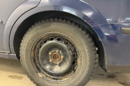 sininen Ford Mondeo 2001 kuva 21.