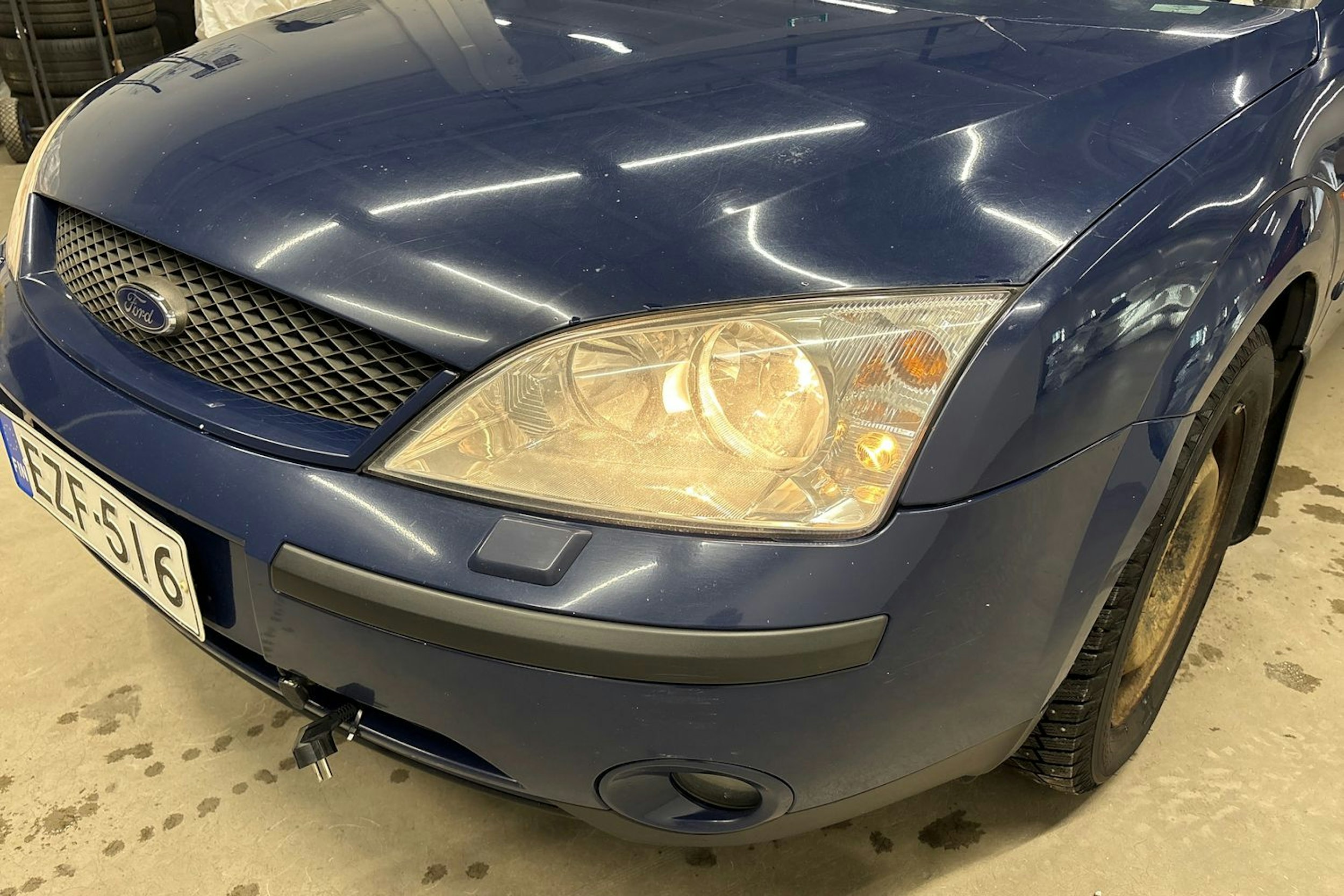sininen Ford Mondeo 2001 kuva 24.