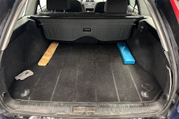 sininen Ford Mondeo 2001 kuva 27.