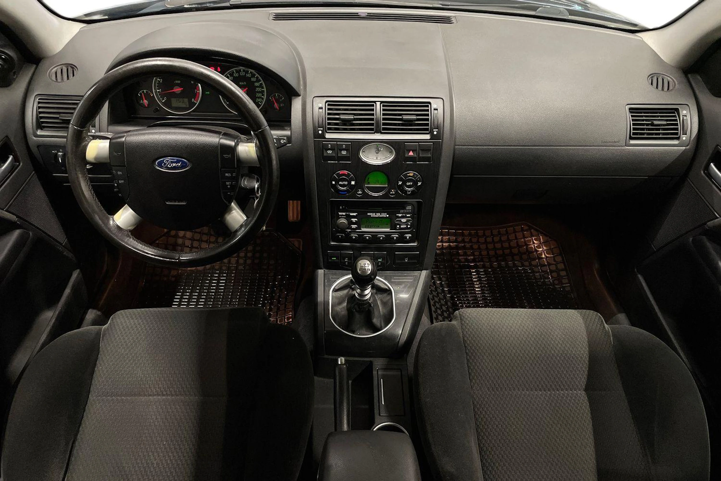 sininen Ford Mondeo 2003 kuva 7.