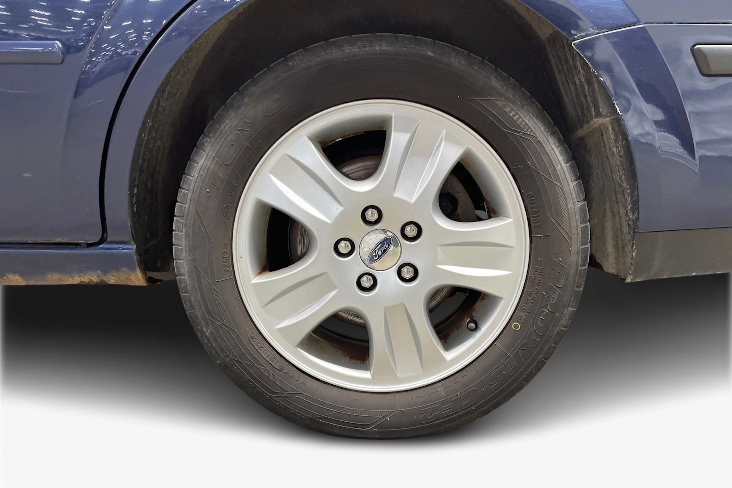 sininen Ford Mondeo 2003 kuva 9.