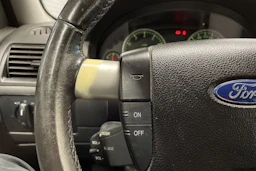 sininen Ford Mondeo 2003 kuva 17.