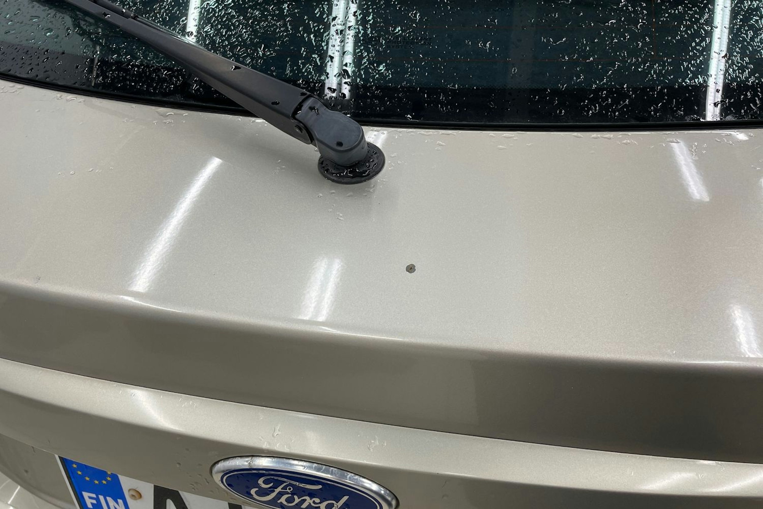 Ruskea (beige) Ford MONDEO 2005 kuva 21.