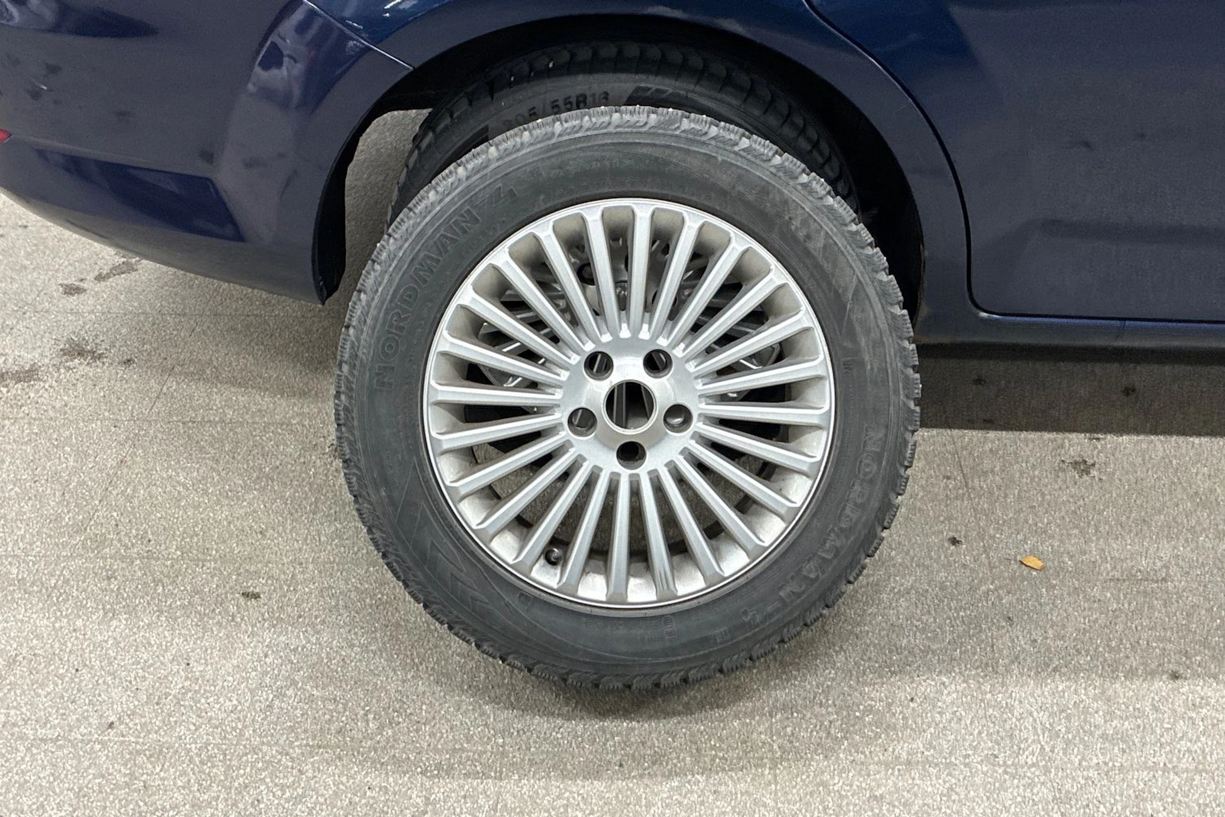 sininen Ford Mondeo 2007 kuva 10.