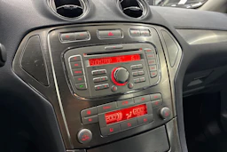 sininen Ford Mondeo 2007 kuva 18.