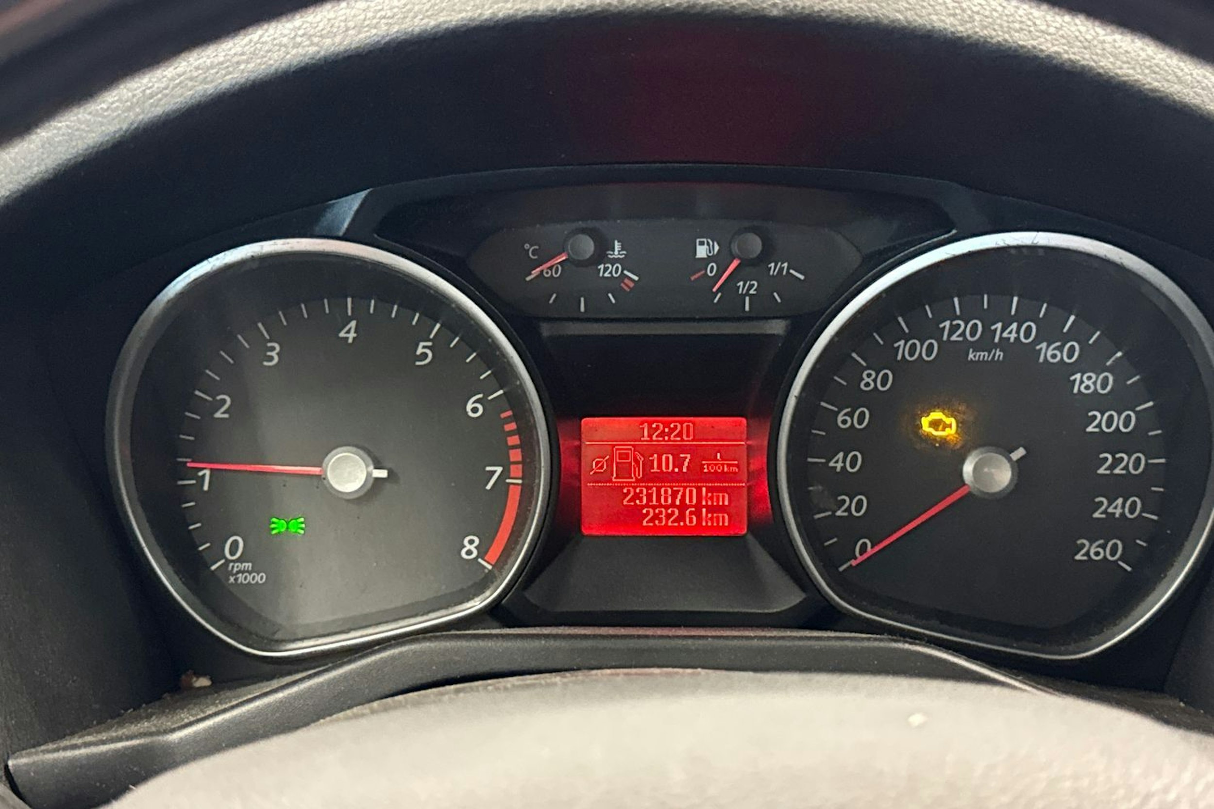 punainen Ford Mondeo 2008 kuva 18.