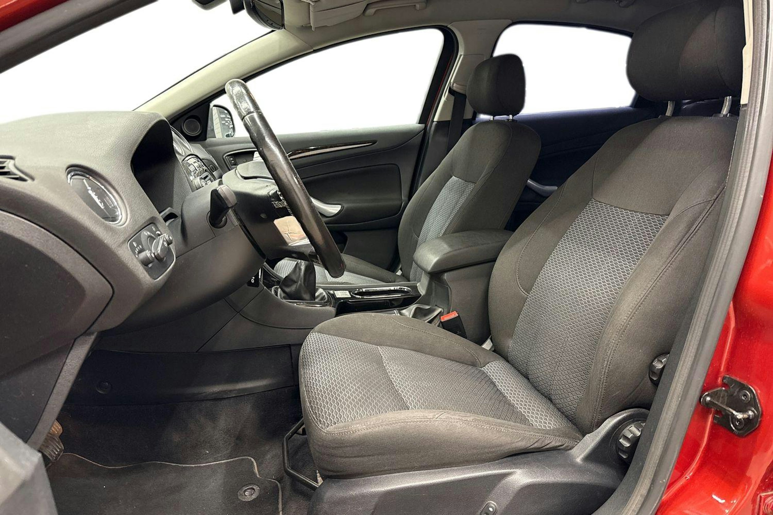 met. punainen Ford Mondeo 2008 kuva 7.