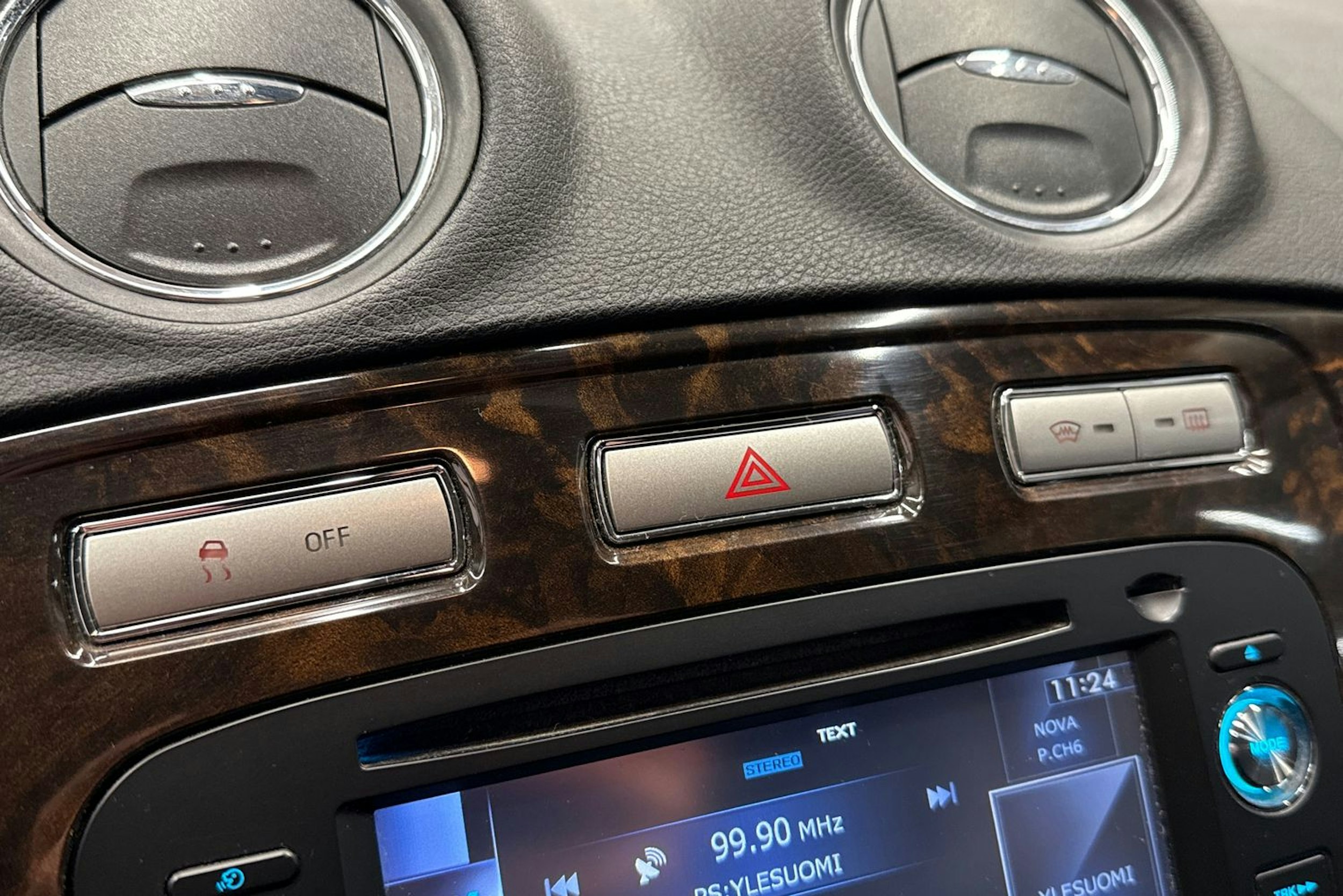 met. punainen Ford Mondeo 2008 kuva 18.