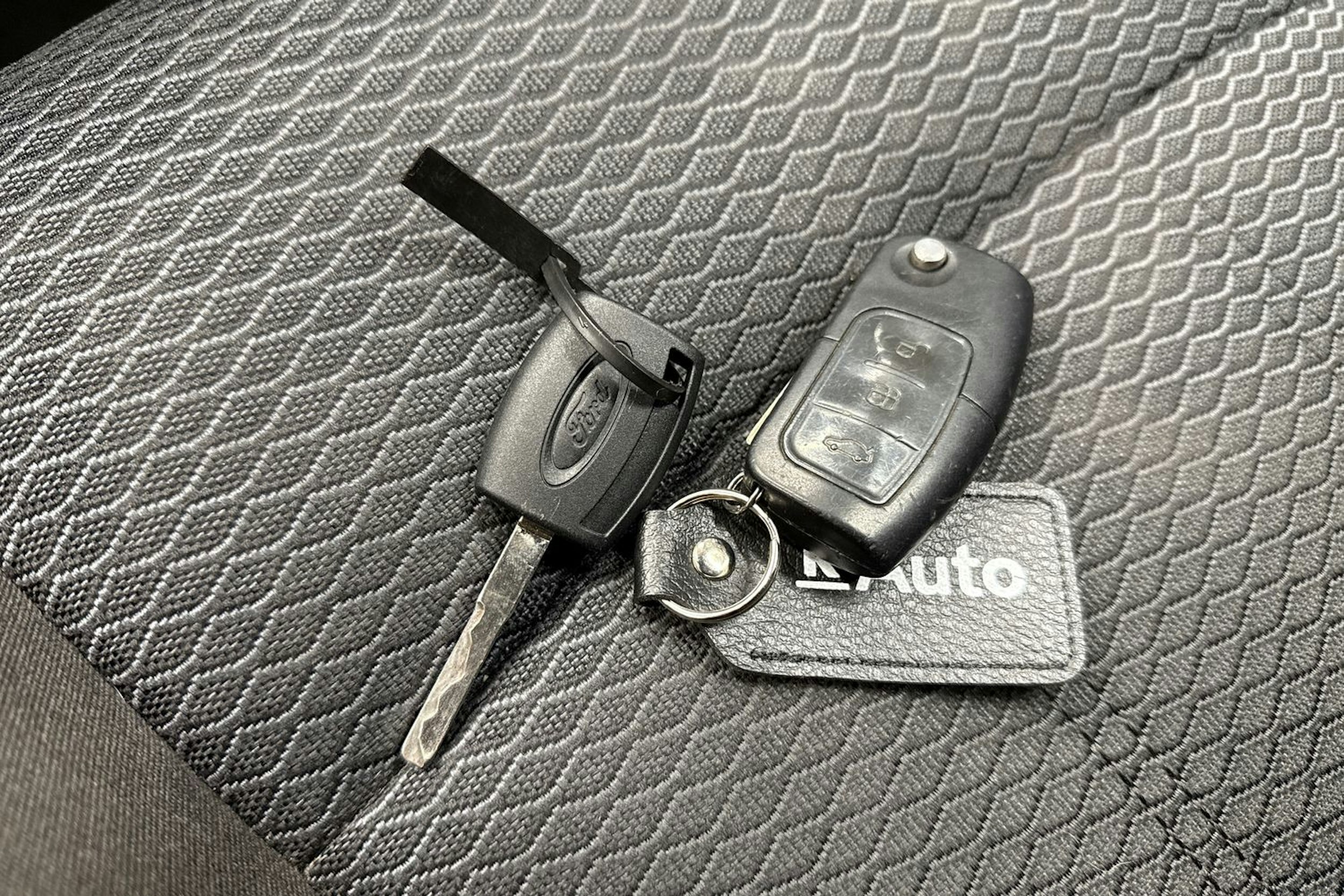 met. punainen Ford Mondeo 2008 kuva 23.