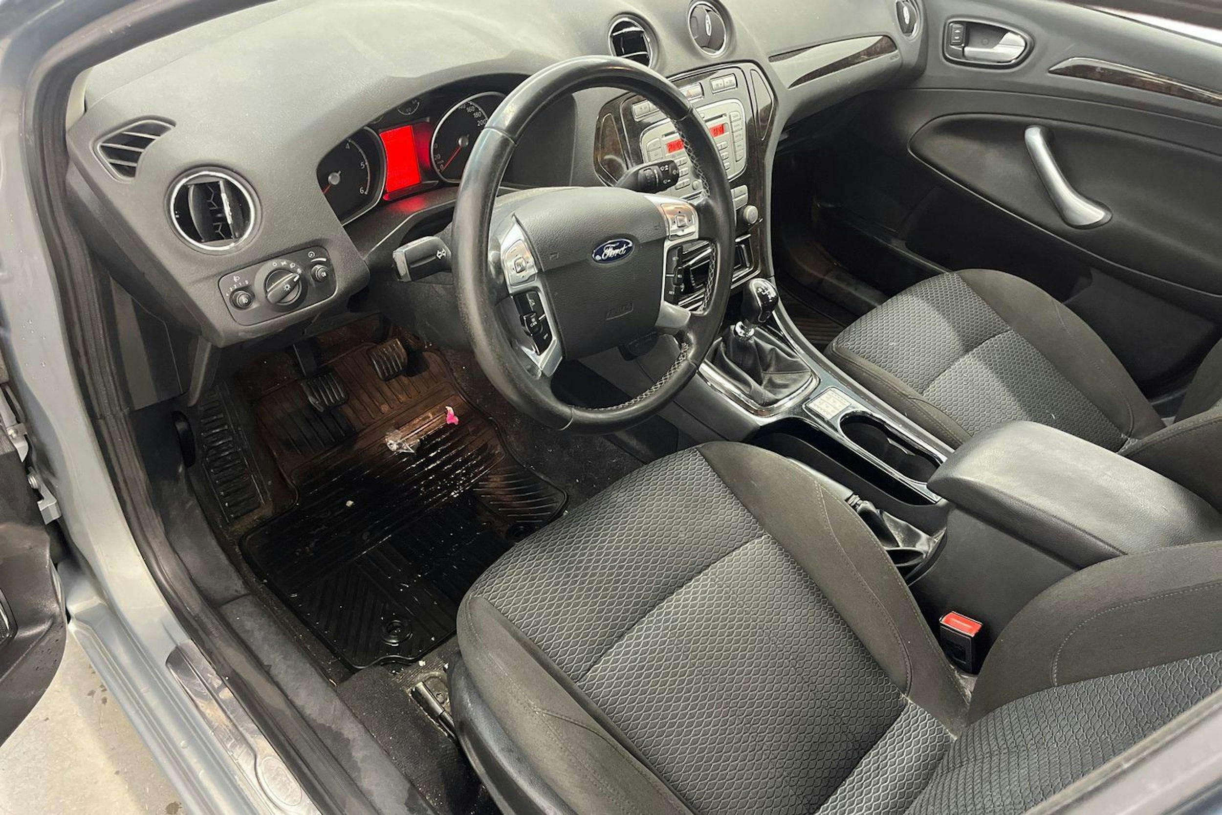 harmaa Ford Mondeo 2008 kuva 7.