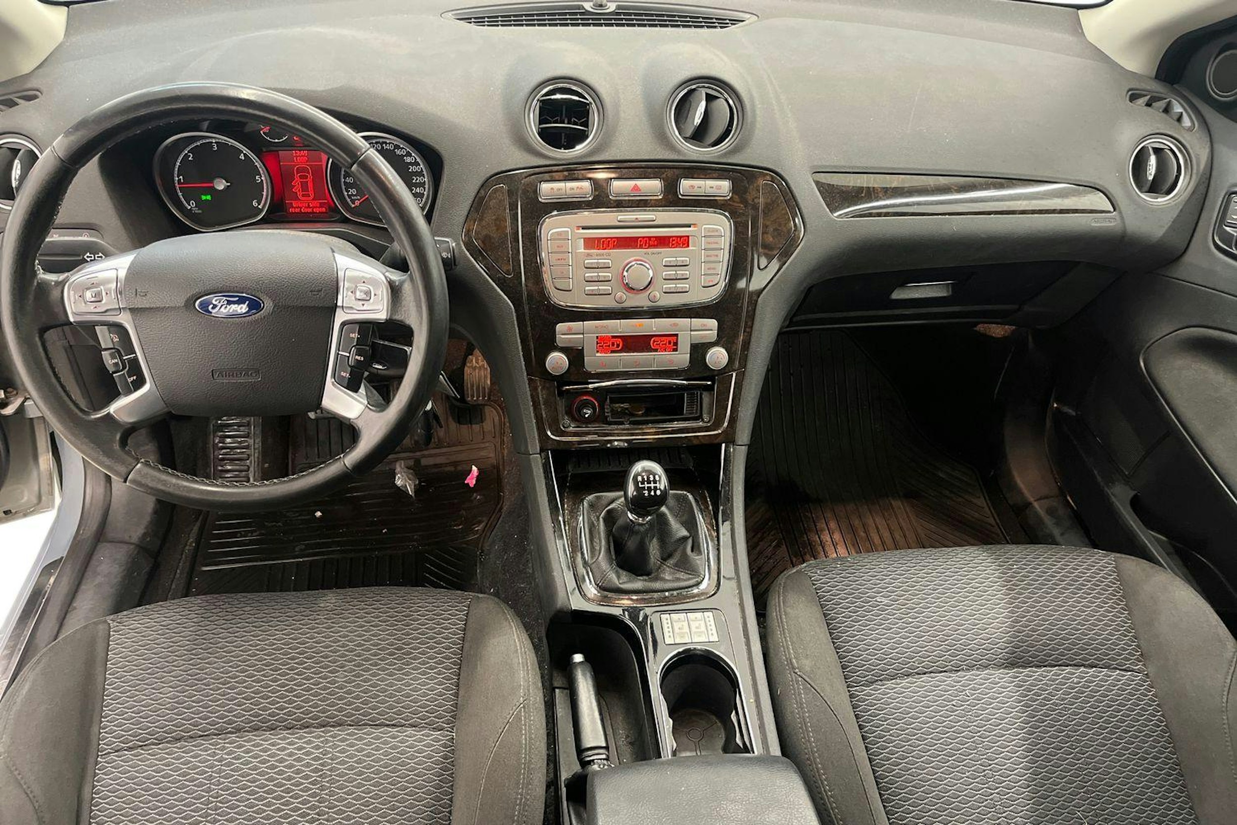 harmaa Ford Mondeo 2008 kuva 9.