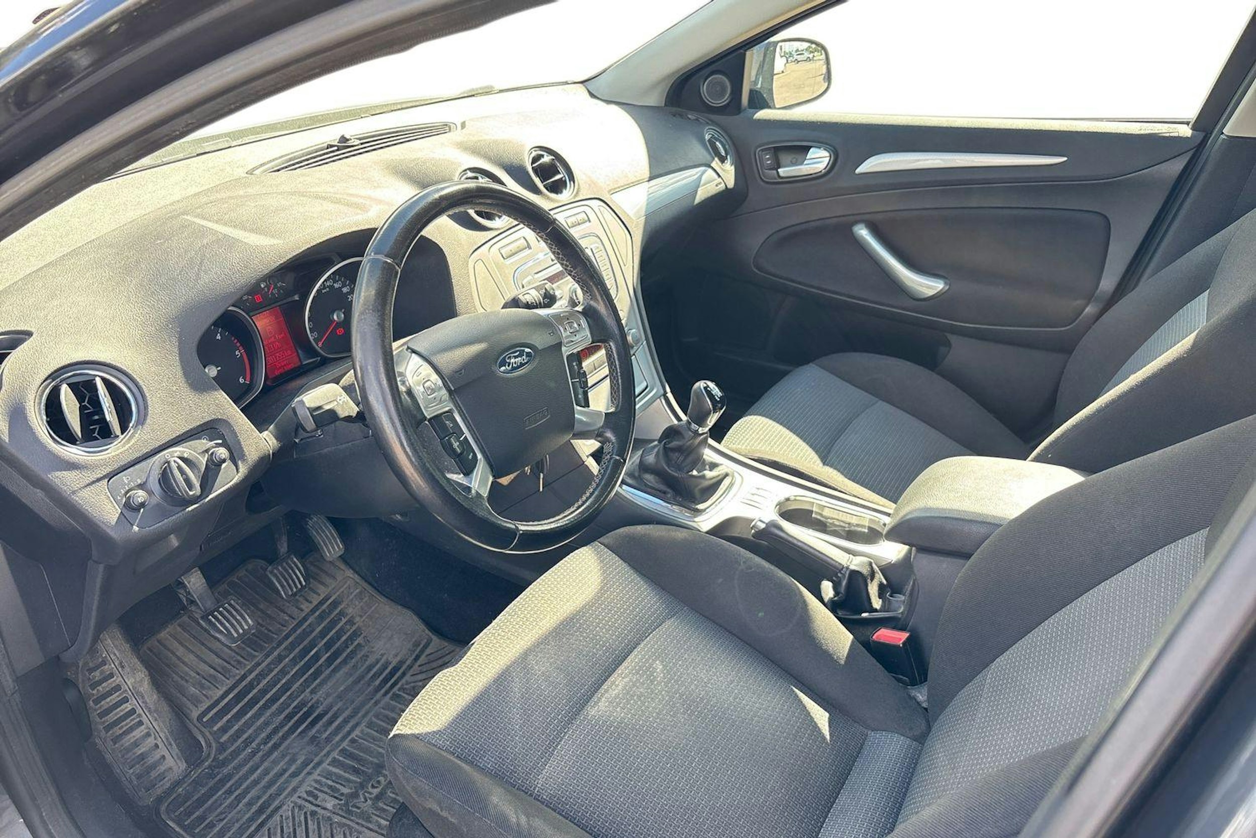 Harmaa Ford MONDEO 2009 kuva 7.