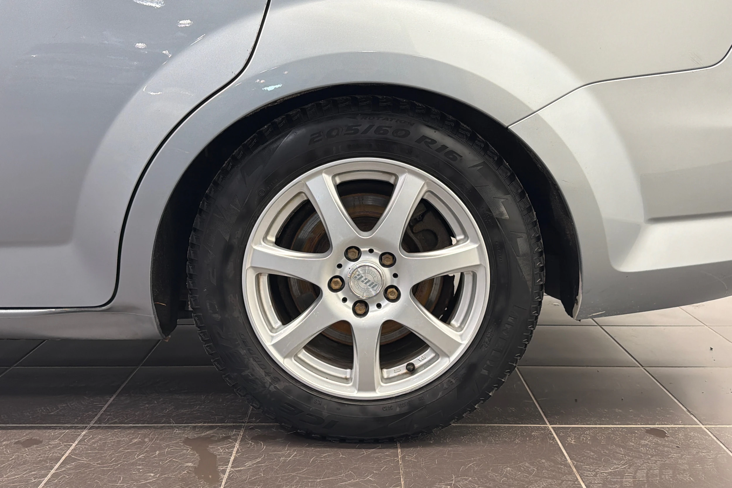 harmaa Ford Mondeo 2009 kuva 10.