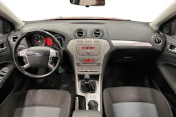 punainen Ford Mondeo 2009 kuva 7.