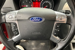 punainen Ford Mondeo 2009 kuva 14.