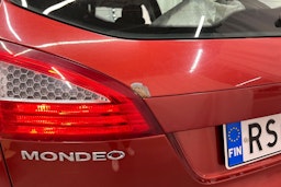 punainen Ford Mondeo 2009 kuva 21.