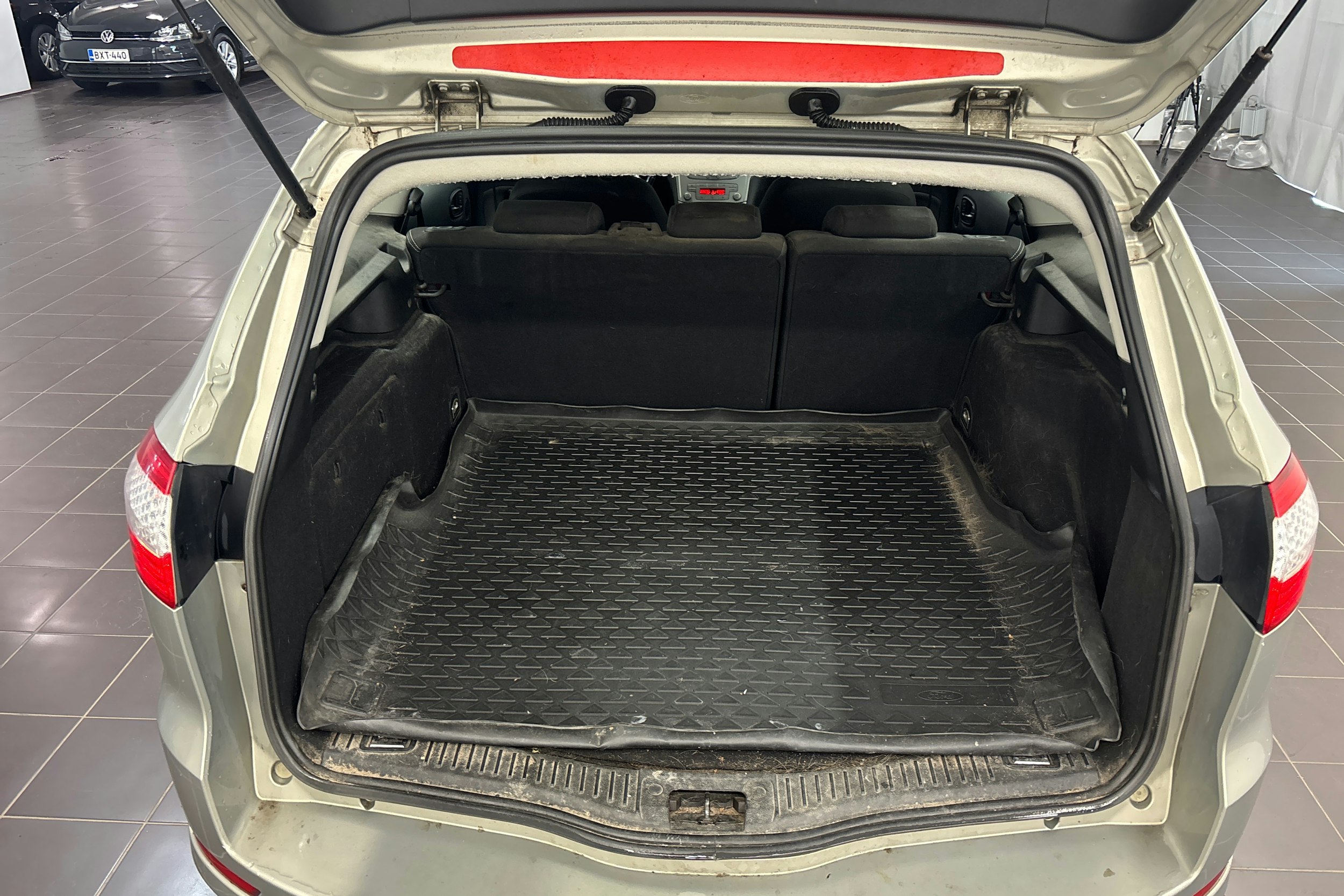 harmaa Ford Mondeo 2009 kuva 14.
