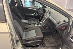 harmaa Ford Mondeo 2009 kuva 16.