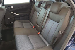 sininen Ford Mondeo 2010 kuva 11.