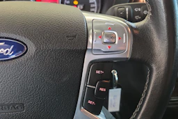 sininen Ford Mondeo 2010 kuva 16.