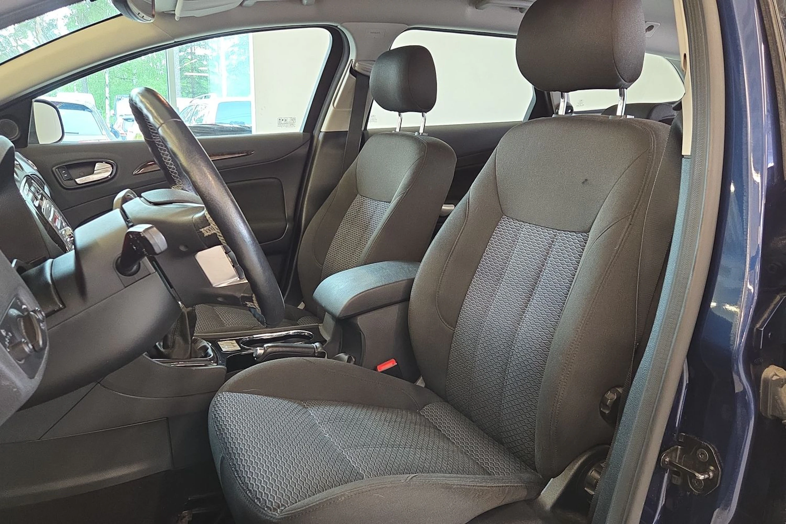 sininen Ford Mondeo 2010 kuva 20.