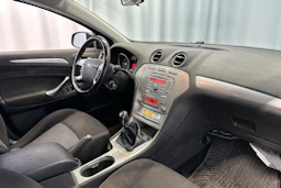 harmaa Ford Mondeo 2010 kuva 15.