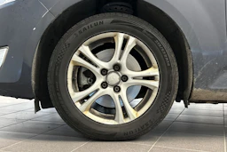 harmaa Ford Mondeo 2010 kuva 29.