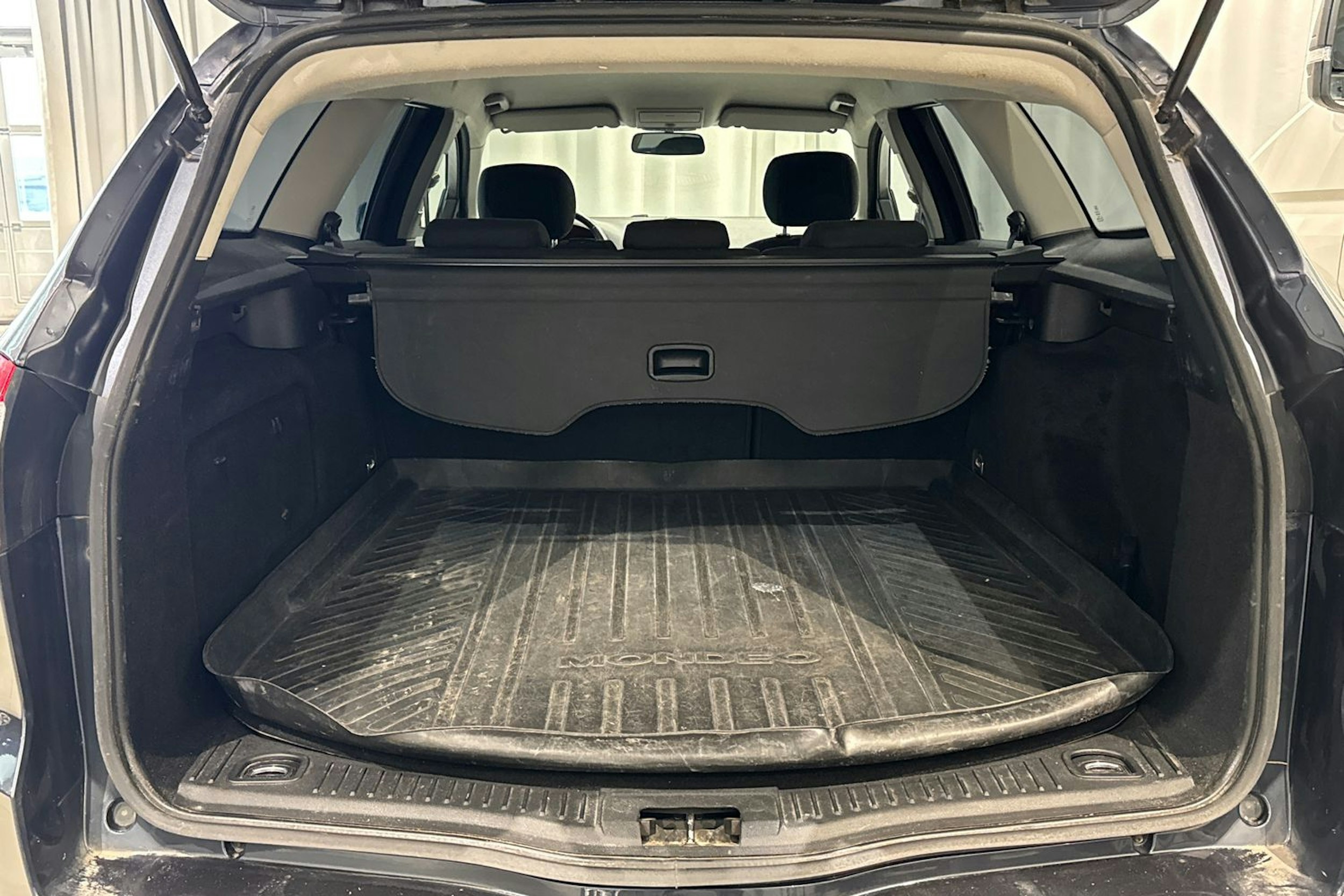 harmaa Ford Mondeo 2010 kuva 15.