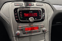 harmaa Ford Mondeo 2010 kuva 18.