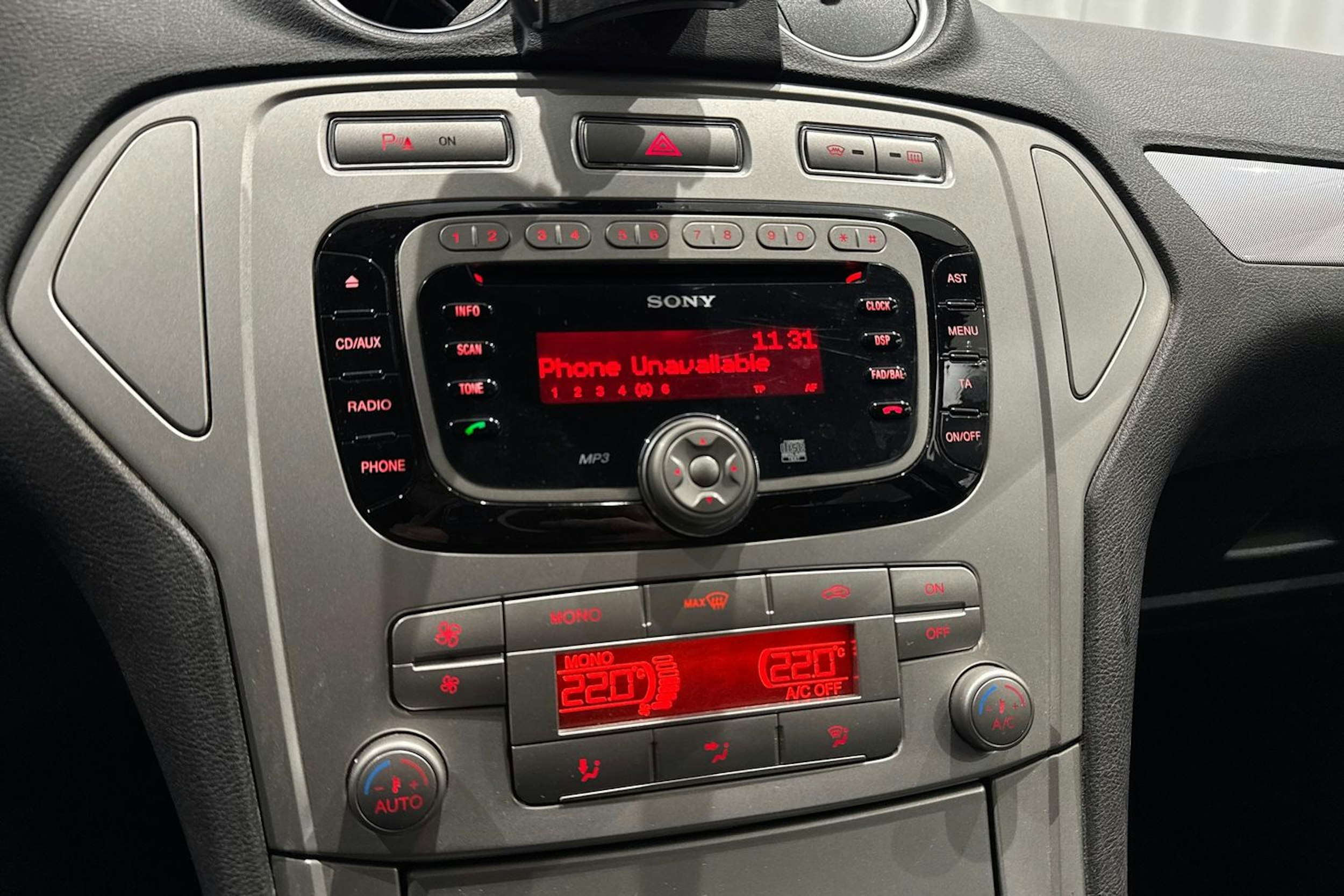 harmaa Ford Mondeo 2010 kuva 19.