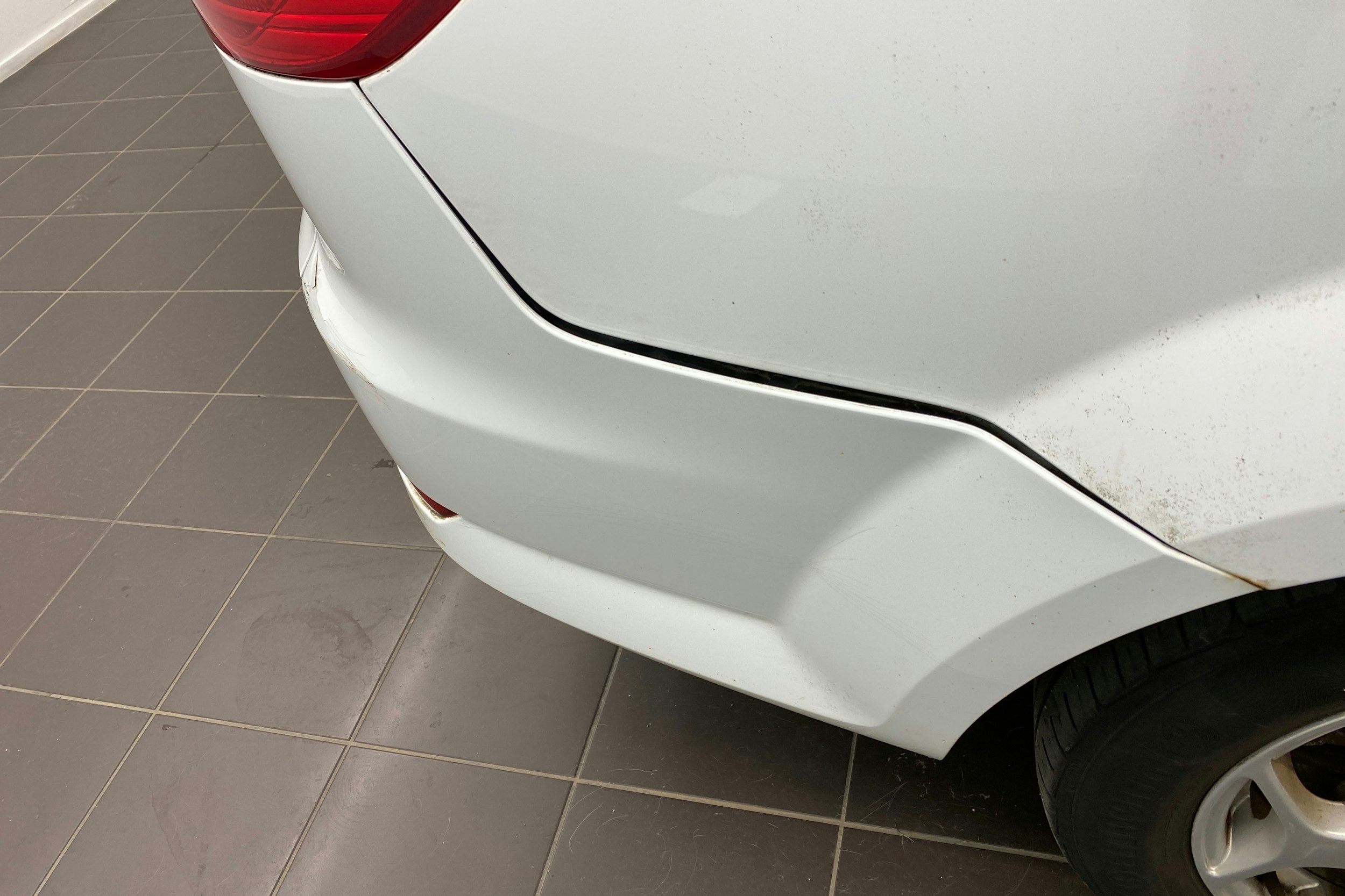 Valkoinen Ford MONDEO 2010 kuva 21.