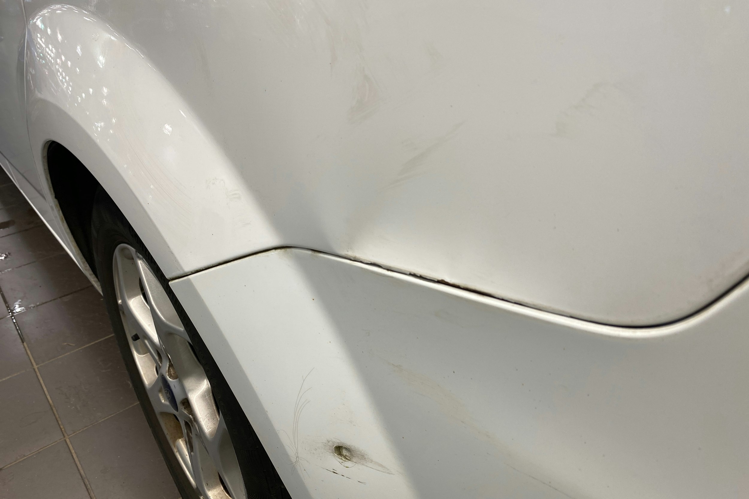 Valkoinen Ford MONDEO 2010 kuva 25.