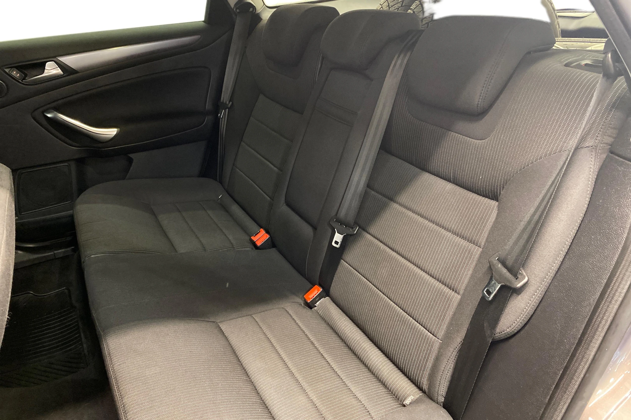 ruskea (beige) Ford Mondeo 2011 kuva 8.