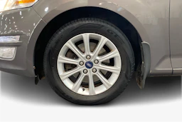 ruskea (beige) Ford Mondeo 2011 kuva 9.