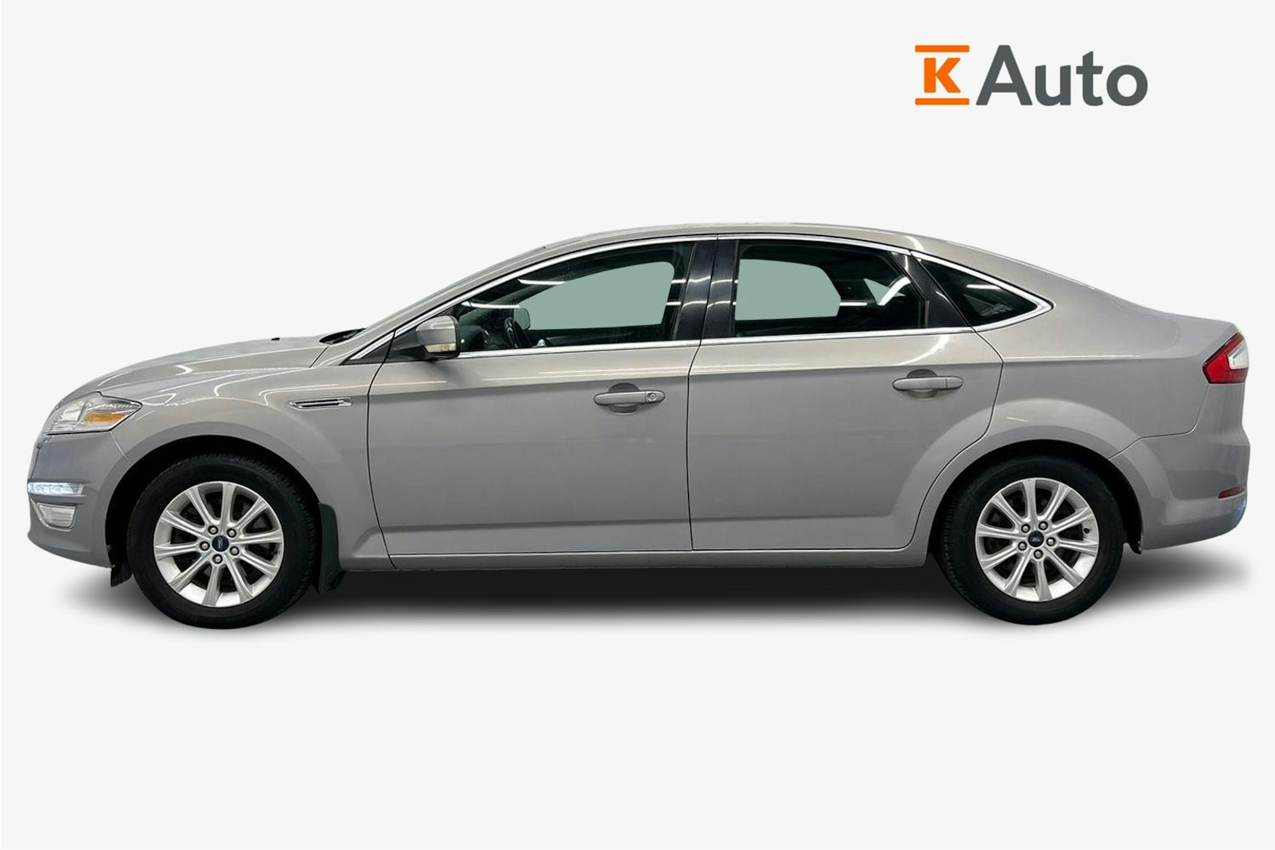 harmaa Ford Mondeo 2011 kuva 6.