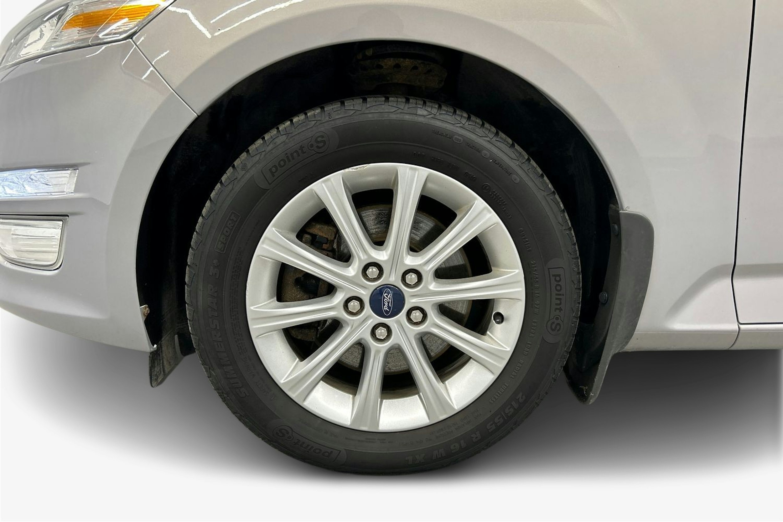harmaa Ford Mondeo 2011 kuva 11.