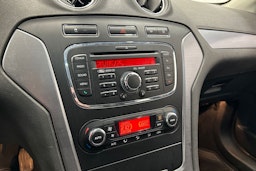 harmaa Ford Mondeo 2011 kuva 21.