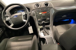 Sininen Ford Mondeo 2011 kuva 7.