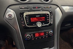 musta Ford Mondeo 2012 kuva 11.