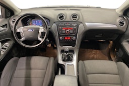 harmaa Ford Mondeo 2012 kuva 9.