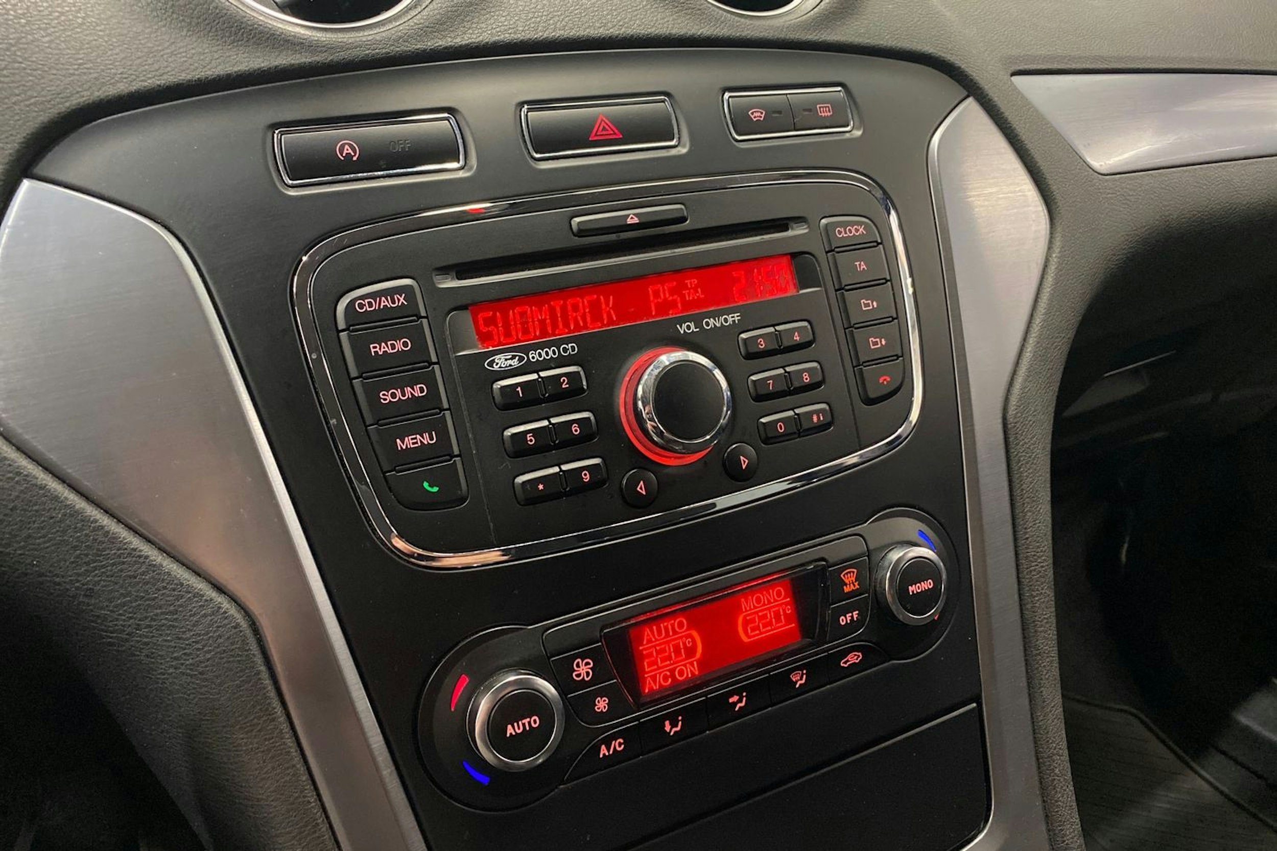 harmaa Ford Mondeo 2012 kuva 21.