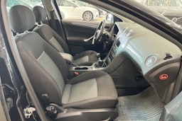 musta Ford Mondeo 2013 kuva 15.
