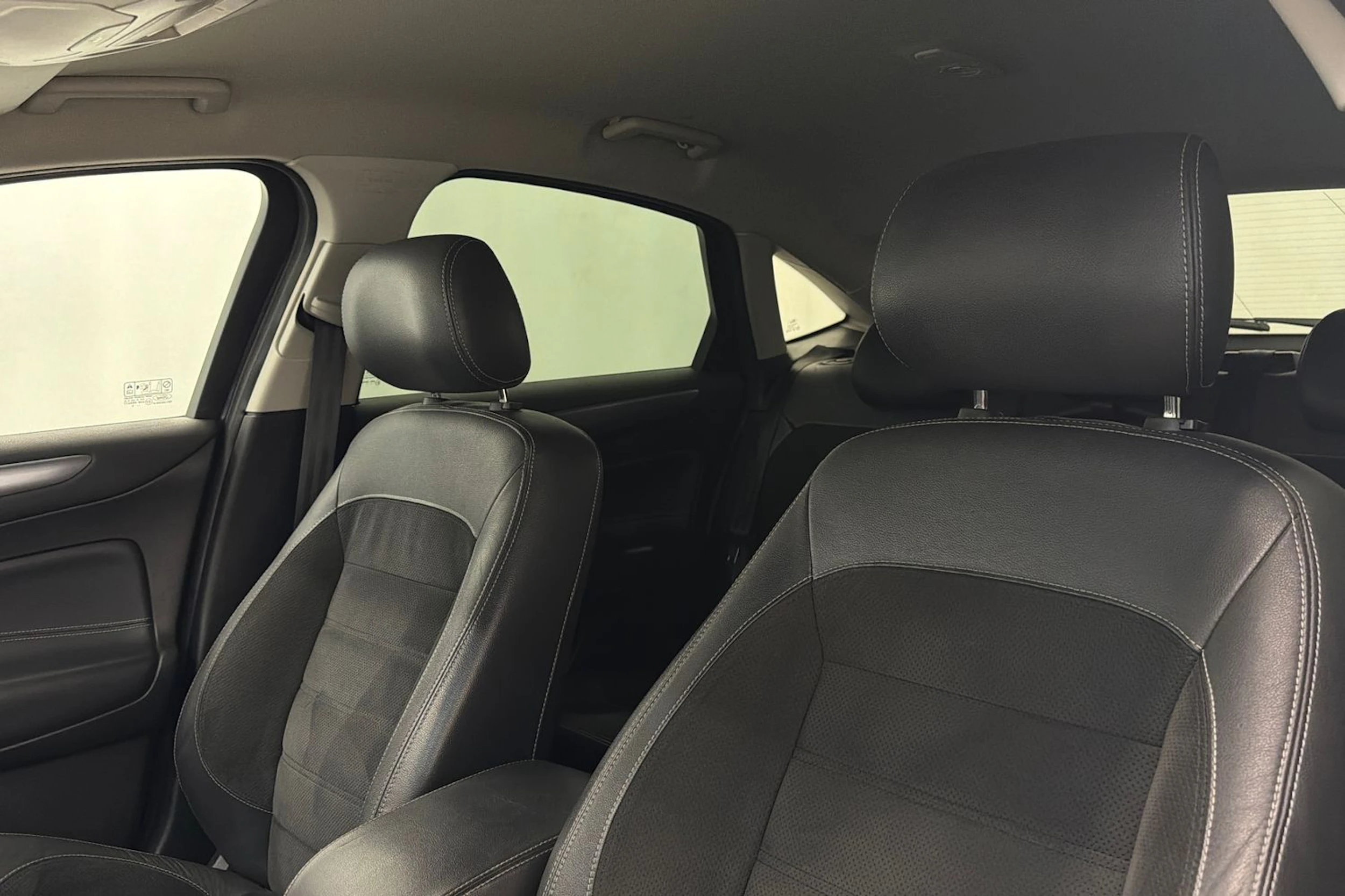 harmaa Ford Mondeo 2014 kuva 24.