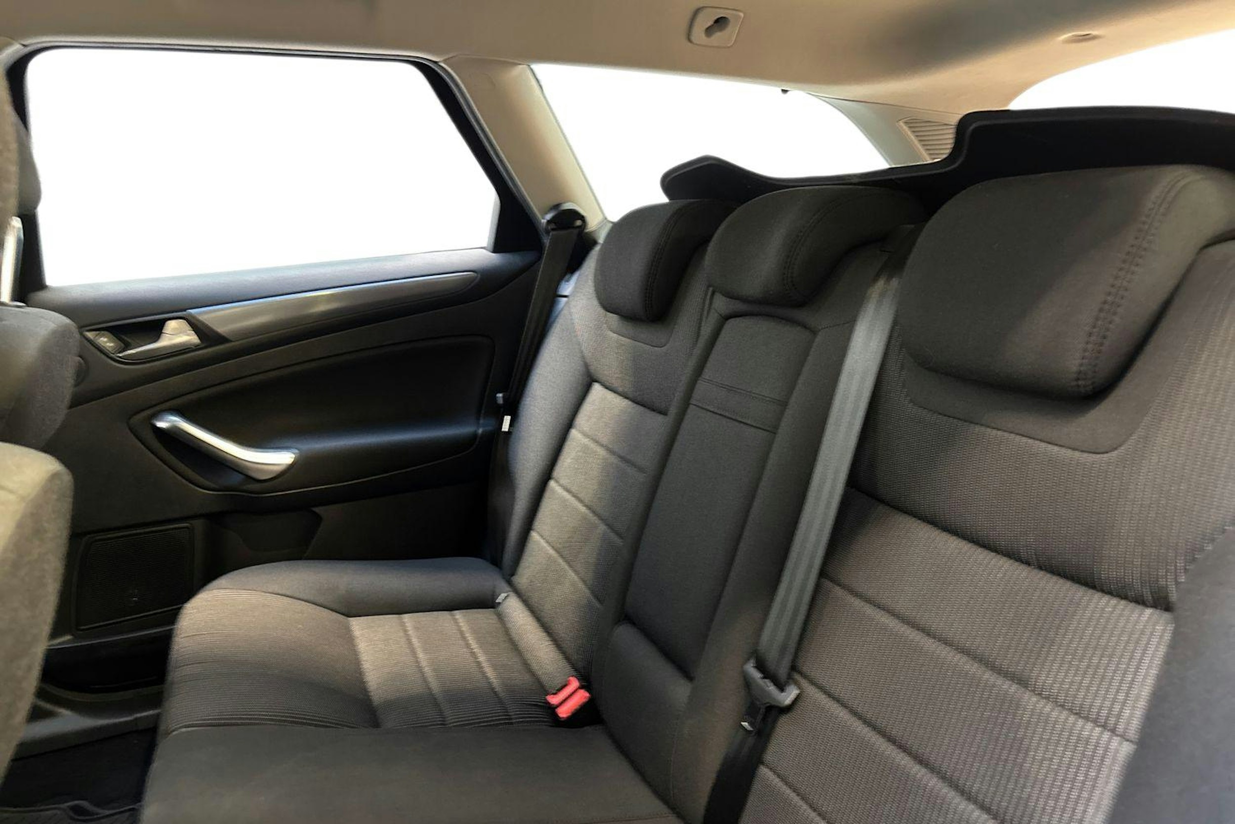 harmaa Ford Mondeo 2013 kuva 10.